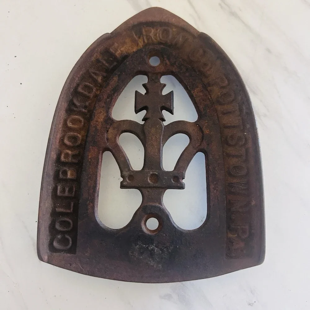 Antique Cast Iron Sad Iron Trivet Colebrookdale Iron‎ Co Potstown PA USA BxUU